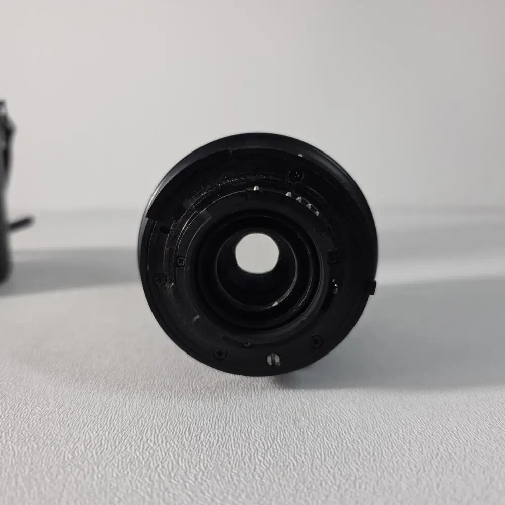 Nikon nikkor lens 80-200mm 1:4.5-5.6D AF With Case